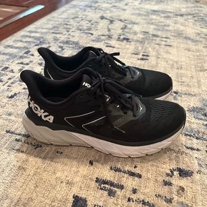 Hoka Arahi 5 Black